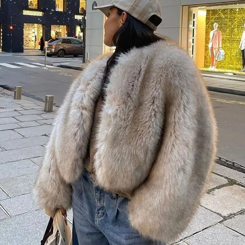 Street Fashion Week - Manteau court en fausse fourrure de