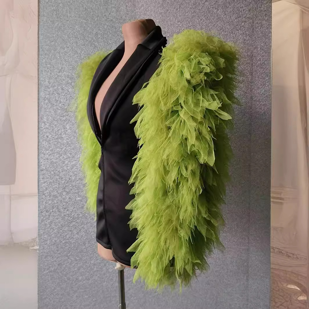Street Fashion Week - Costumes d'anniversaire, Vêtements de défilé de