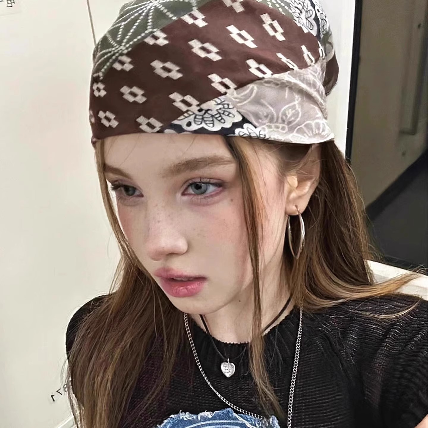 Foulard carré rétro style amér - Girl Fashion Street avis et prix