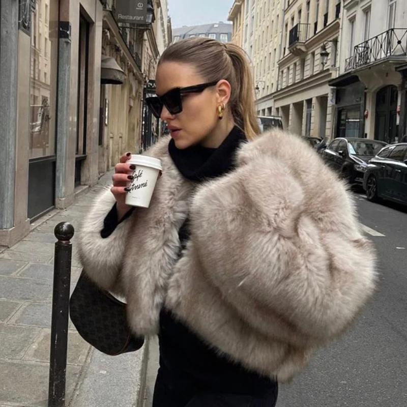 Manteau court en fausse fourru - Street Fashion Week avis et prix