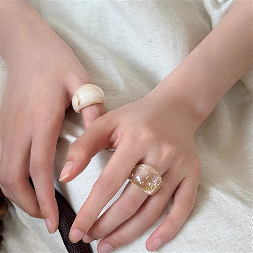 Bague Unique en acrylique pour - Street Fashion Blog avis et prix